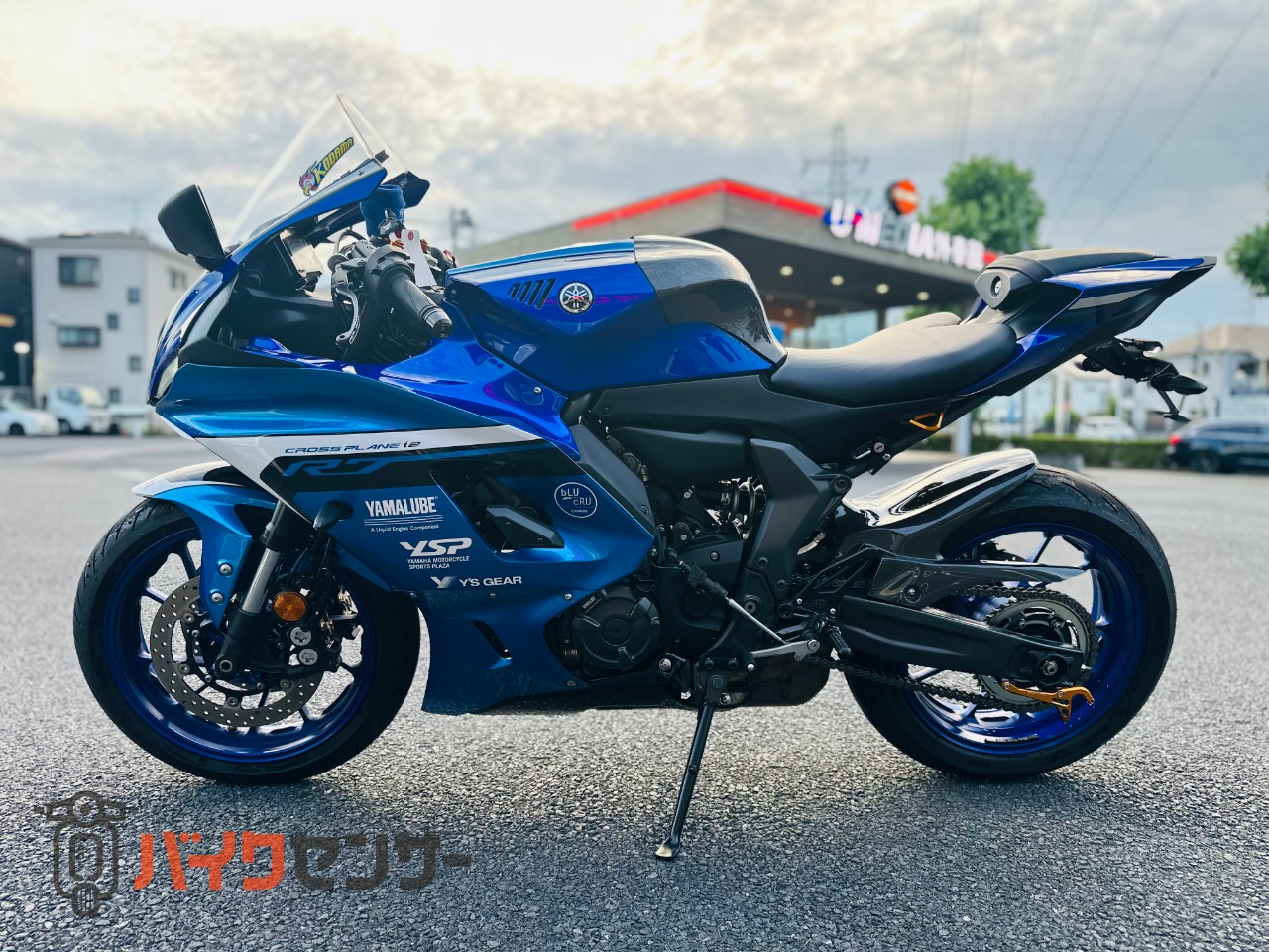 ヤマハ YZF-R7 YAMAHA FACTORY RACINGフェアリングキット搭載