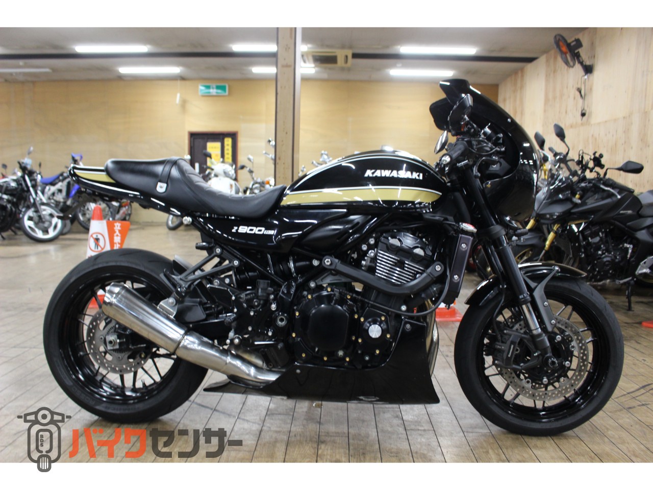 カワサキ 大阪～整備済み 車検2年付き Z900RS 前後タイヤ新品お