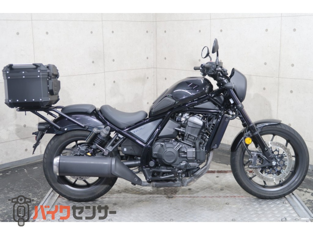 ホンダ レブル1100 DCT SC83 ヘッドライトカウル トップボックス 78384