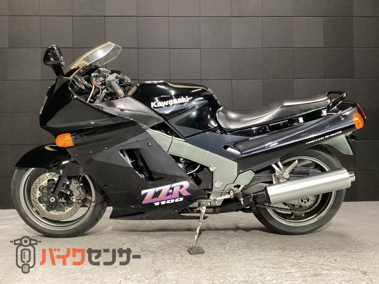 カワサキ ZZ-R1100 乗出し整備済・車検残(R10年9月迄)・タイヤ新品
