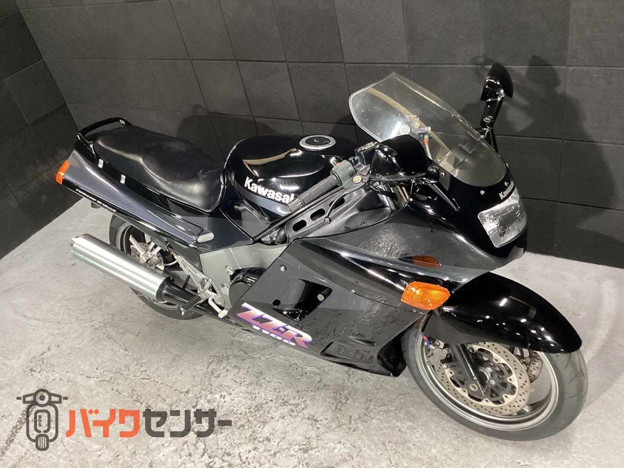 カワサキ ZZ-R1100 乗出し整備済・車検残(R10年9月迄)・タイヤ新品
