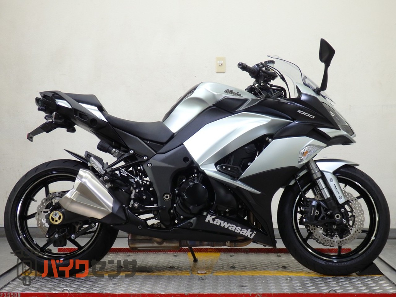 カワサキ Ninja1000 ZXT00W バーハンドル バックステップ