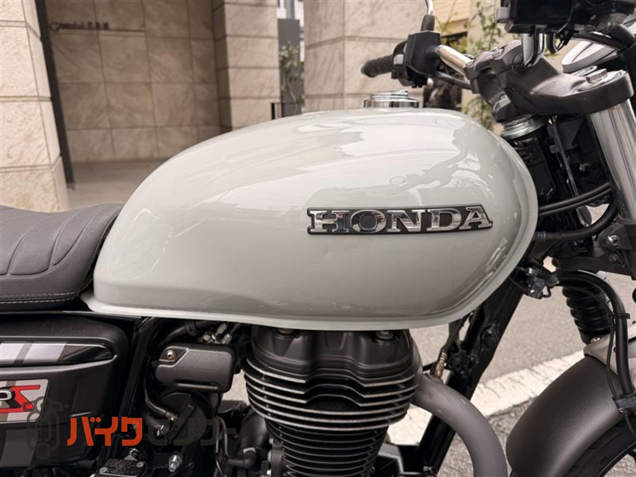 ホンダ GB350S USBポート装備 パールディープマッドグレー 灰色