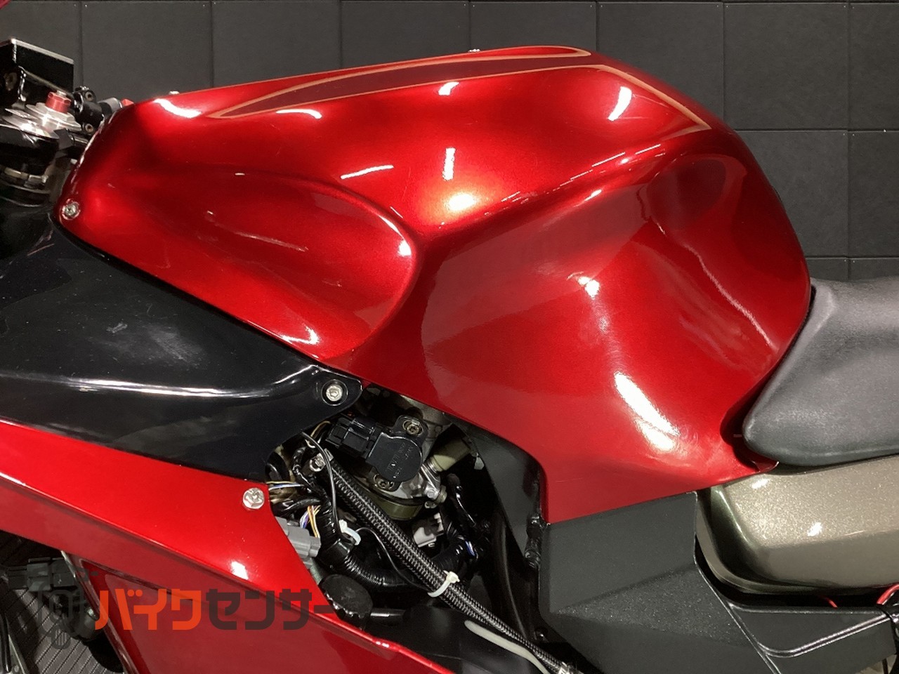 カワサキ ZX-12R 乗出し整備済・車検残(R10年9月迄)・フロントタイヤ
