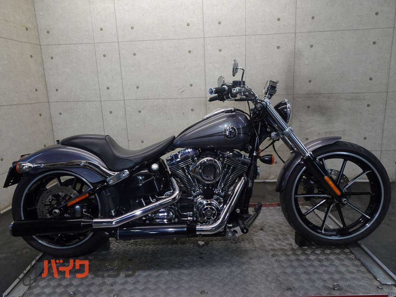 ハーレーダビッドソン CVO FXSB ブレイクアウト FS5 2015年