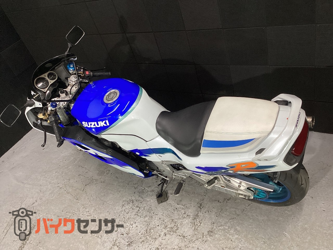 スズキ GSX-R1100 乗出整備済・車検残(R10年9月迄)・FフォークOH