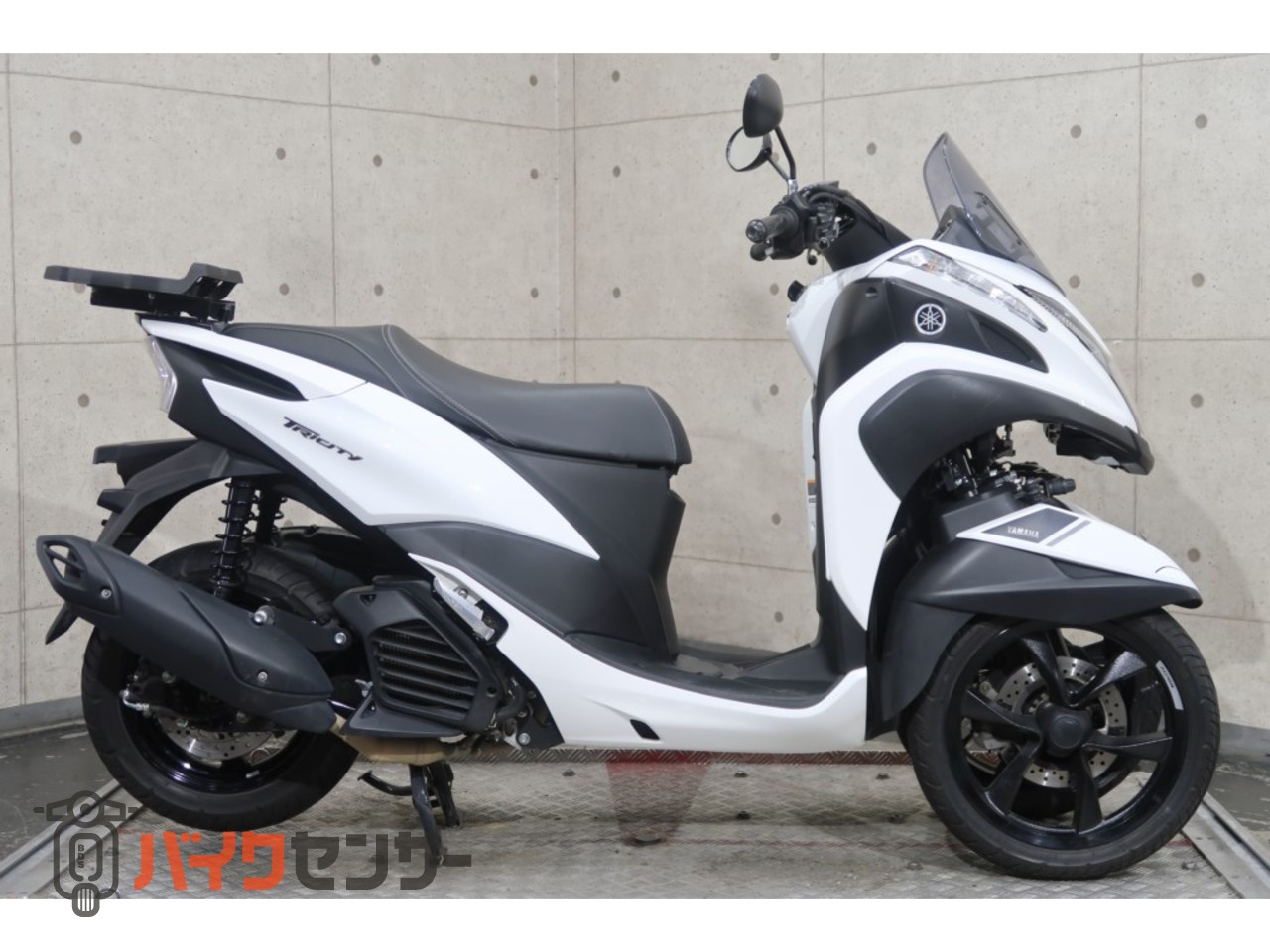 ヤマハ トリシティ125 SEK1J 2024年 スマートキー リヤキャリア トップ