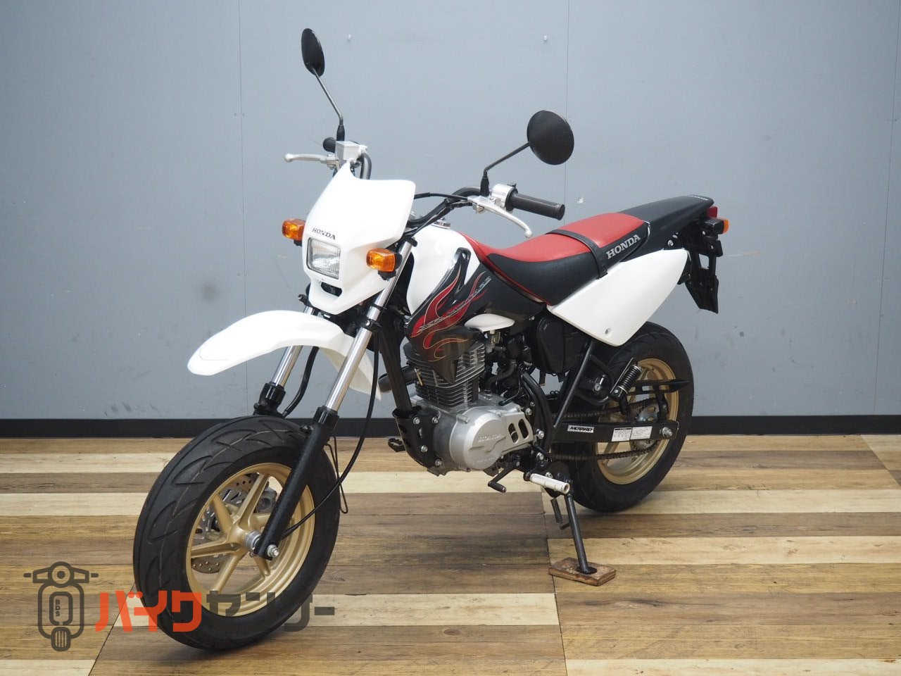ホンダ XR100モタード 最終型 ヨシムラトライコーンフルエキ装備