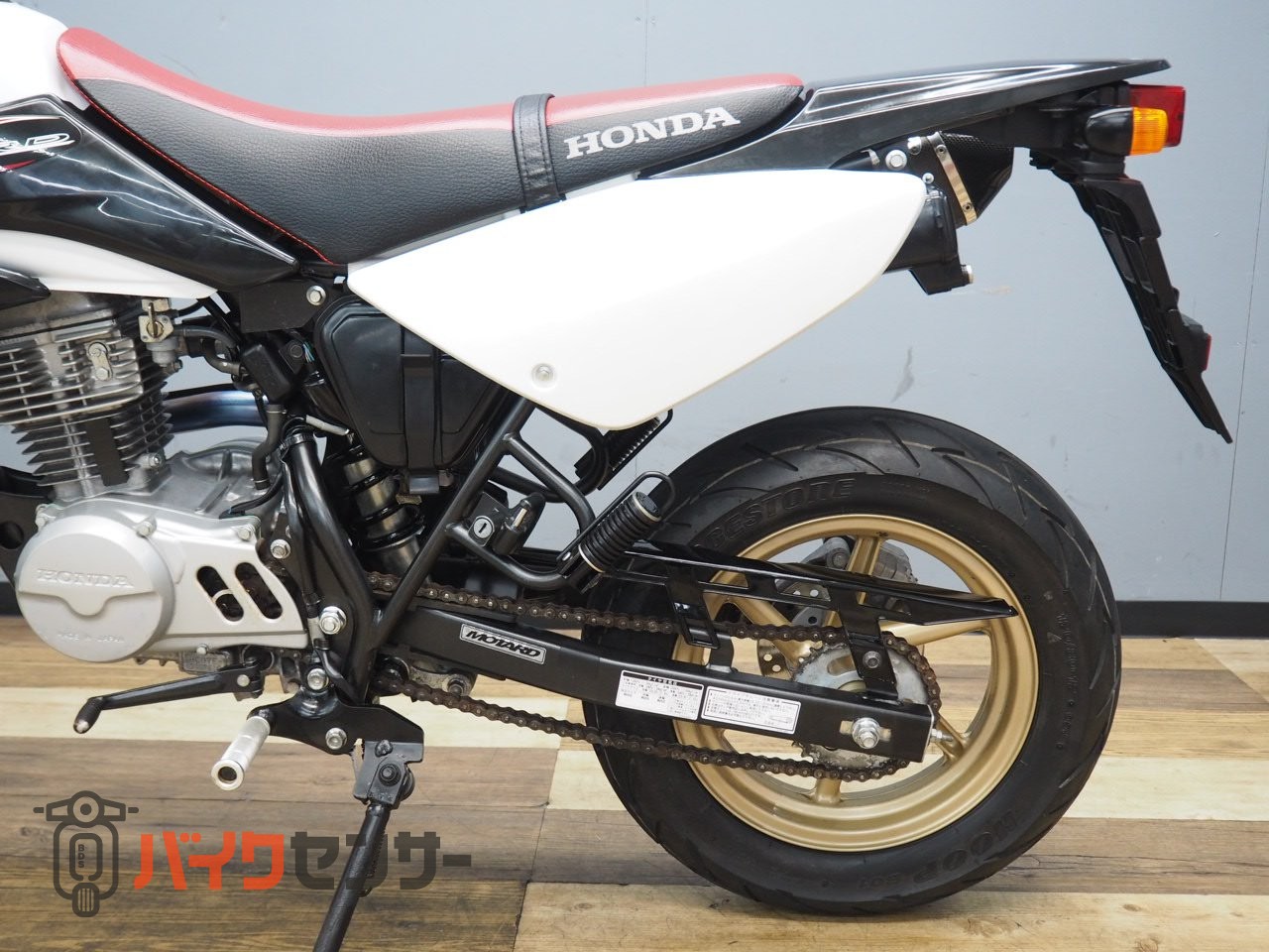 ホンダ XR100モタード 最終型 ヨシムラトライコーンフルエキ装備