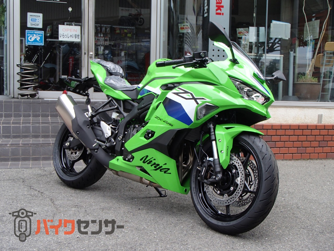 カワサキ NINJA ZX-4RR 2027年モデル B686434| BDSバイクセンサー