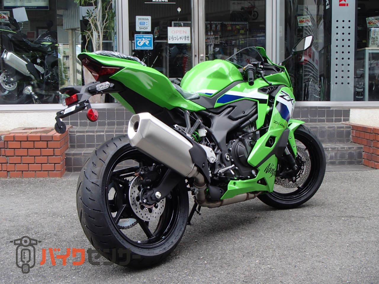 カワサキ NINJA ZX-4RR 2027年モデル B686434| BDSバイクセンサー
