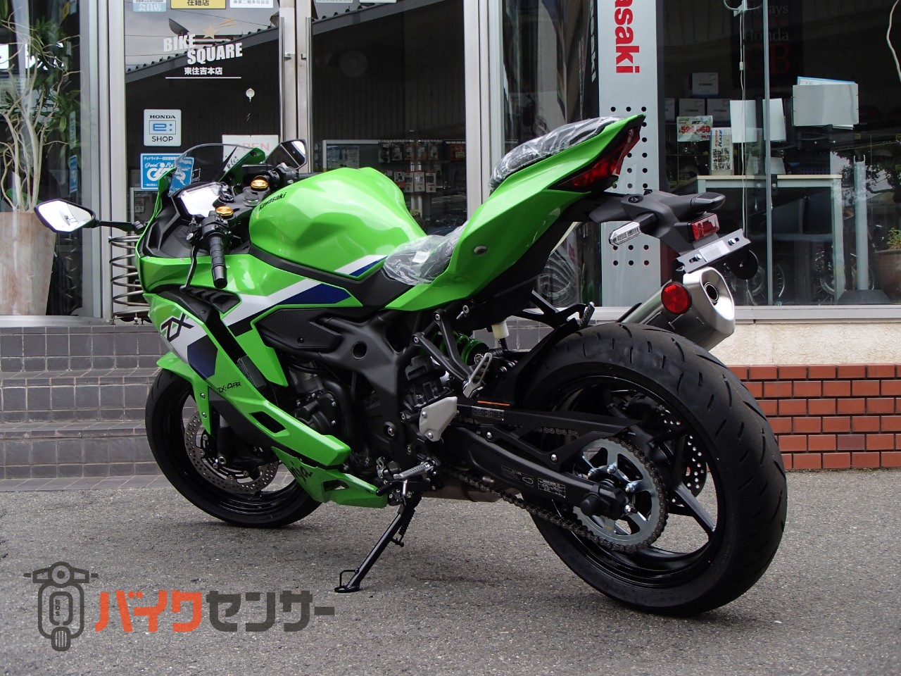 カワサキ NINJA ZX-4RR 2027年モデル B686434| BDSバイクセンサー