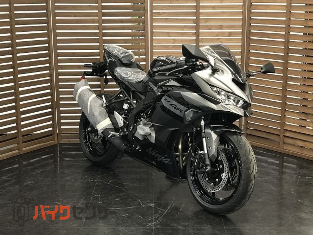 カワサキ ZX-4R [SE] 2027年モデル・メタリックマットグラフェン
