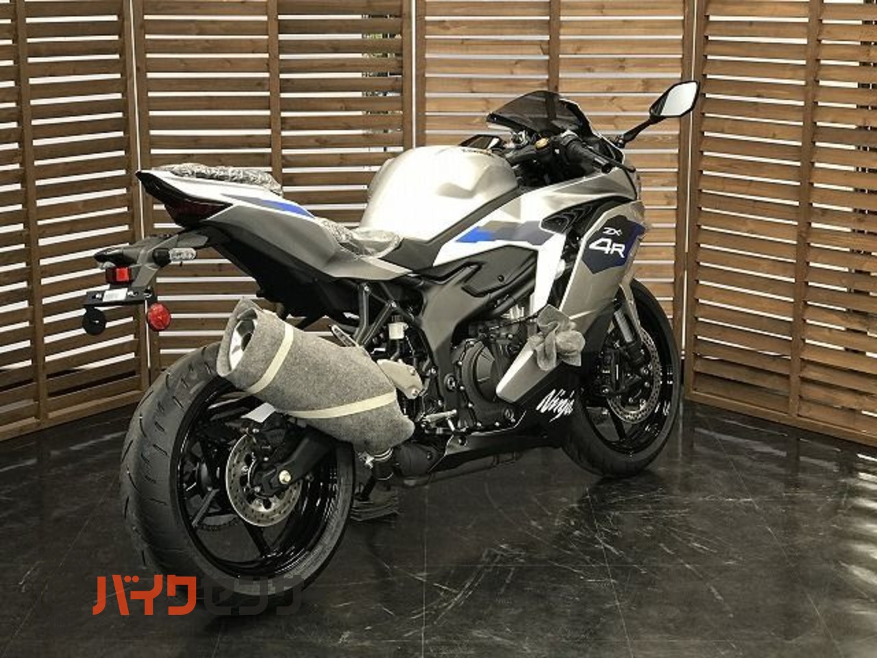カワサキ ZX-4R [SE] 2027年モデル・ギャラクシーシルバー B687386
