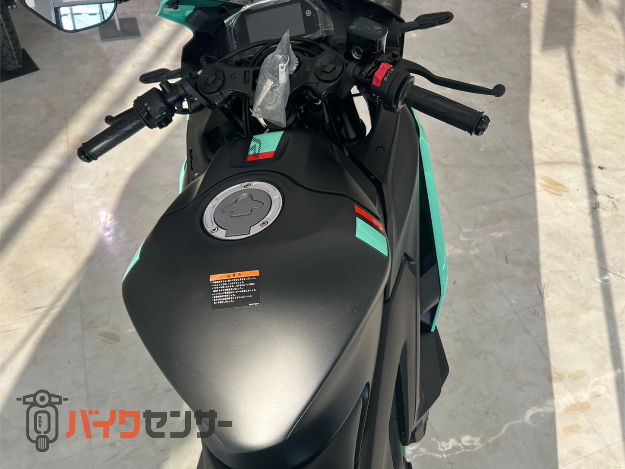 ヤマハ YZF-R25 2026年モデル ペールブルーイッシュグリーンソリッド2