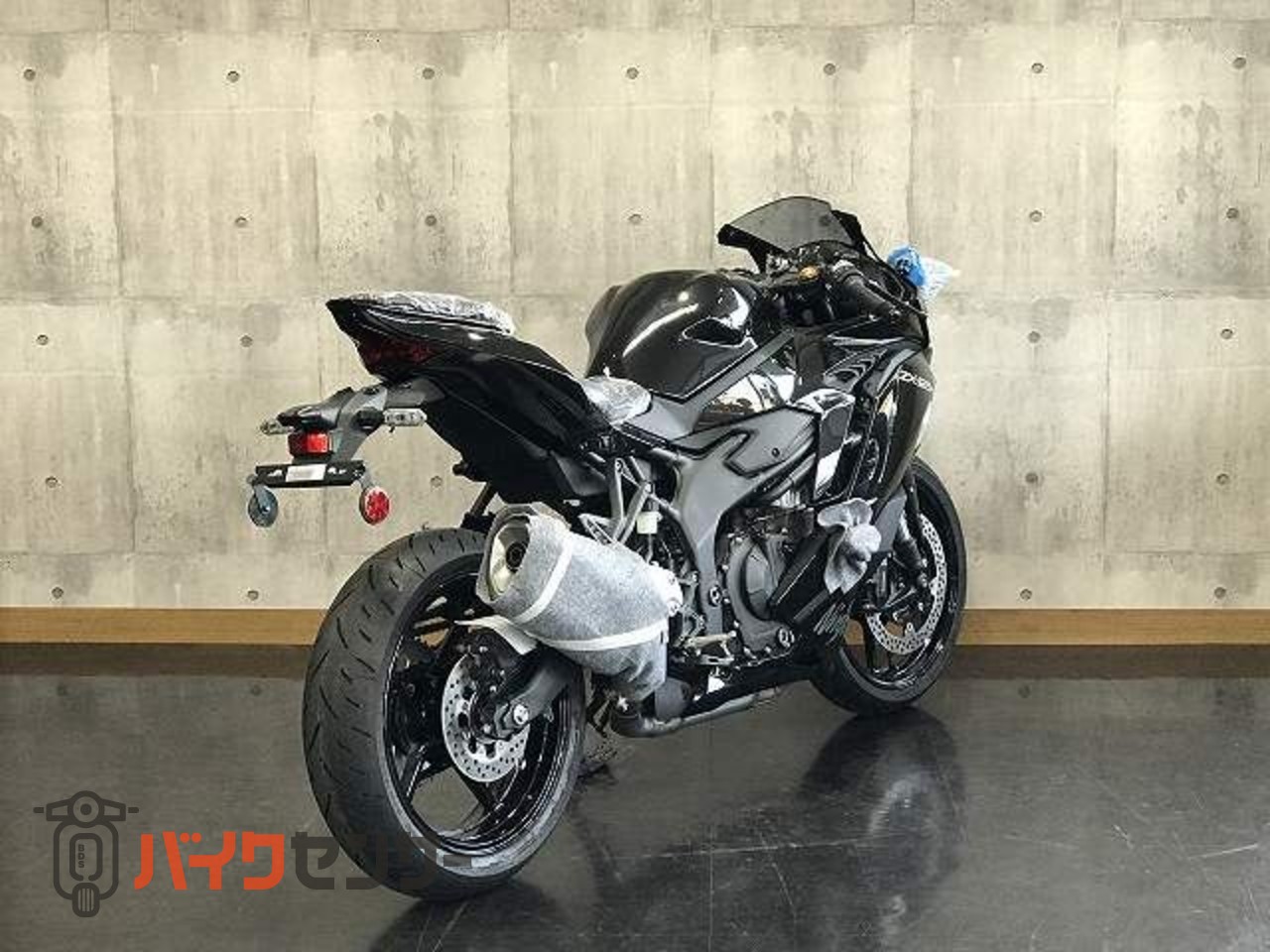 カワサキ Ninja ZX-25R SE 2027年モデル メタリックスパークルブラック