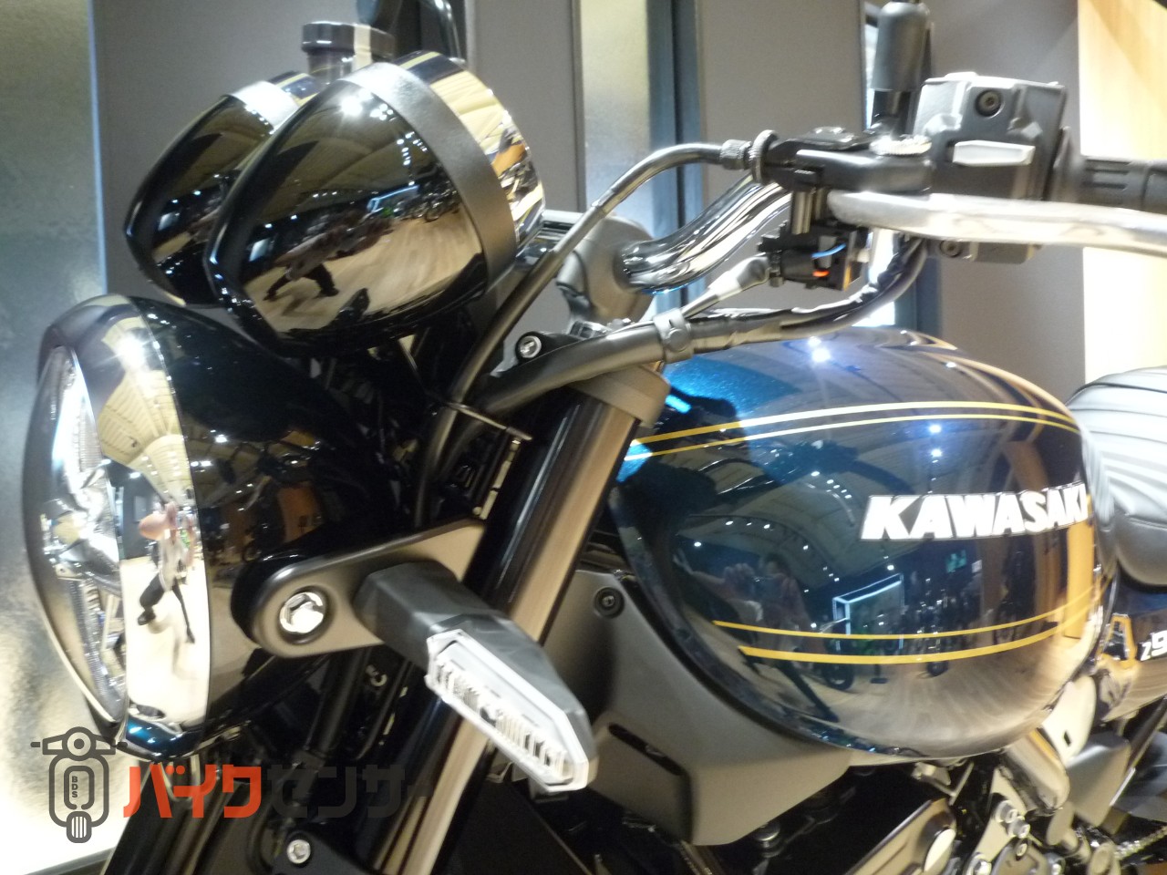 カワサキ Z900RS 2027年 キャンディトーングリーニッシュブルー