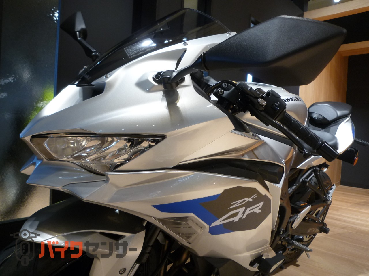 カワサキ Ninja ZX-4R SE 2027年 シルバー B688933| BDSバイクセンサー