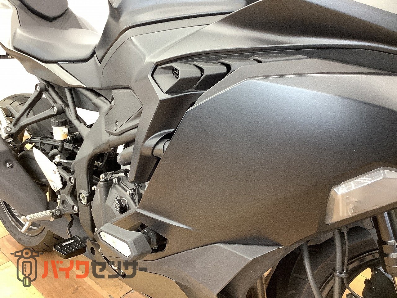 カワサキ ZX－4R SE 2024年モデルタンクバック、純正