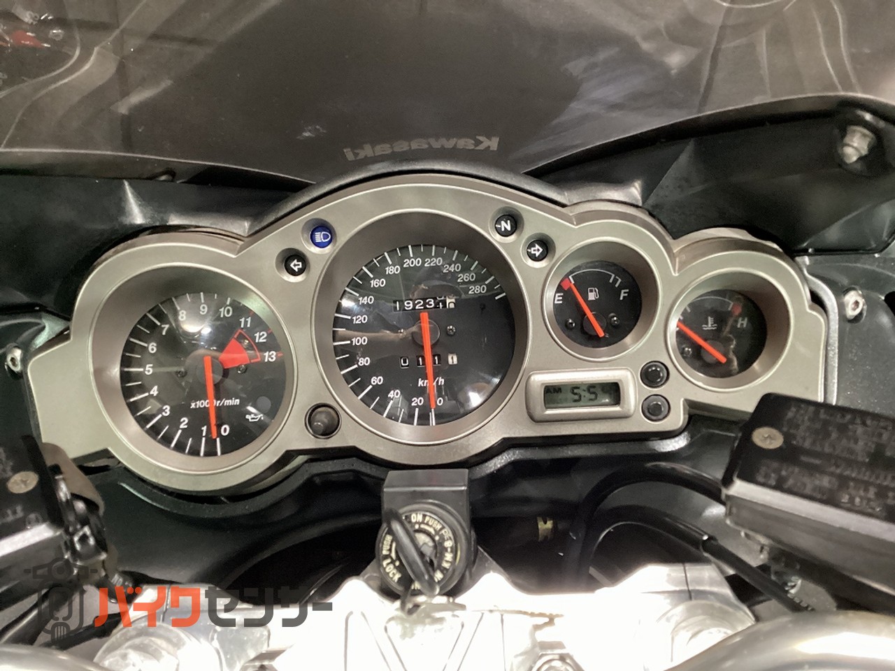 カワサキ ZZR1100/ZX-11 ハンドル 口コミ・動画インプレッション (1