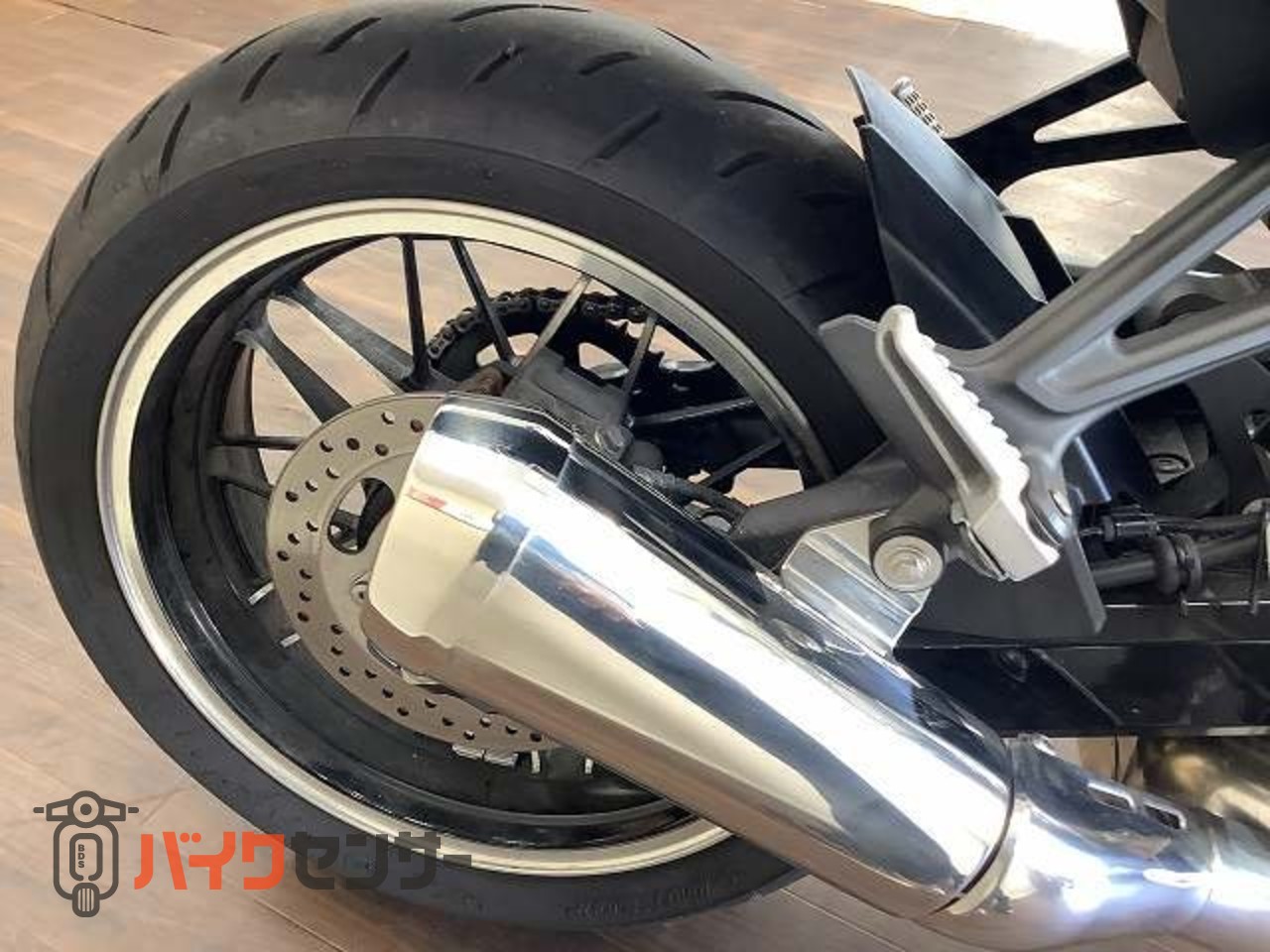 カワサキ Z900RS Yellow Ball Edition・USBポート・グリップヒーター