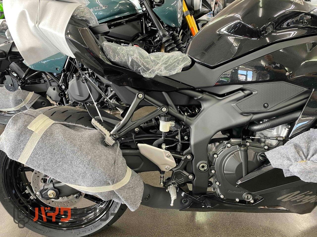 カワサキ Ninja ZX-25R SE 2027年モデル B690384| BDSバイクセンサー