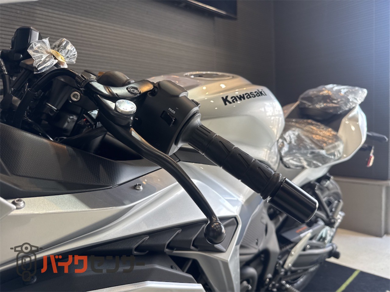カワサキ Ninja ZX-4R SE 2027年モデル ニューカラー B691311| BDS