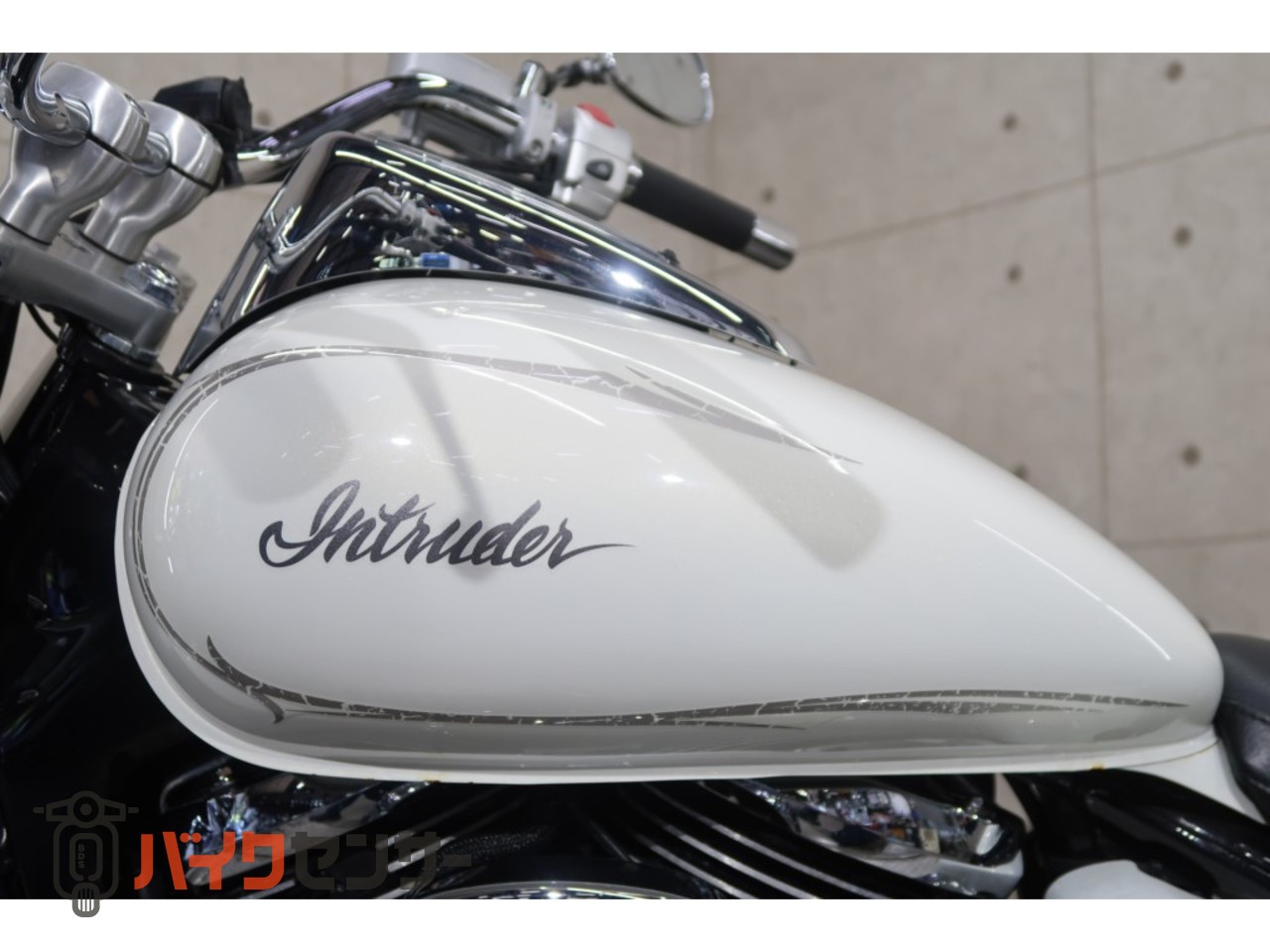 スズキ イントルーダー400クラシック VK56A キャストホイール仕様