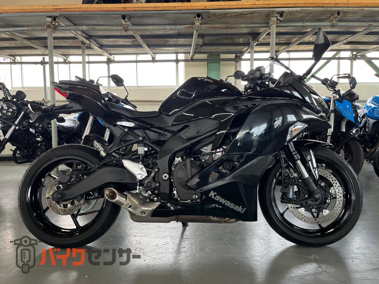 カワサキ Ninja ZX-25R ノーマル車！カスタムベースにも！ B691698