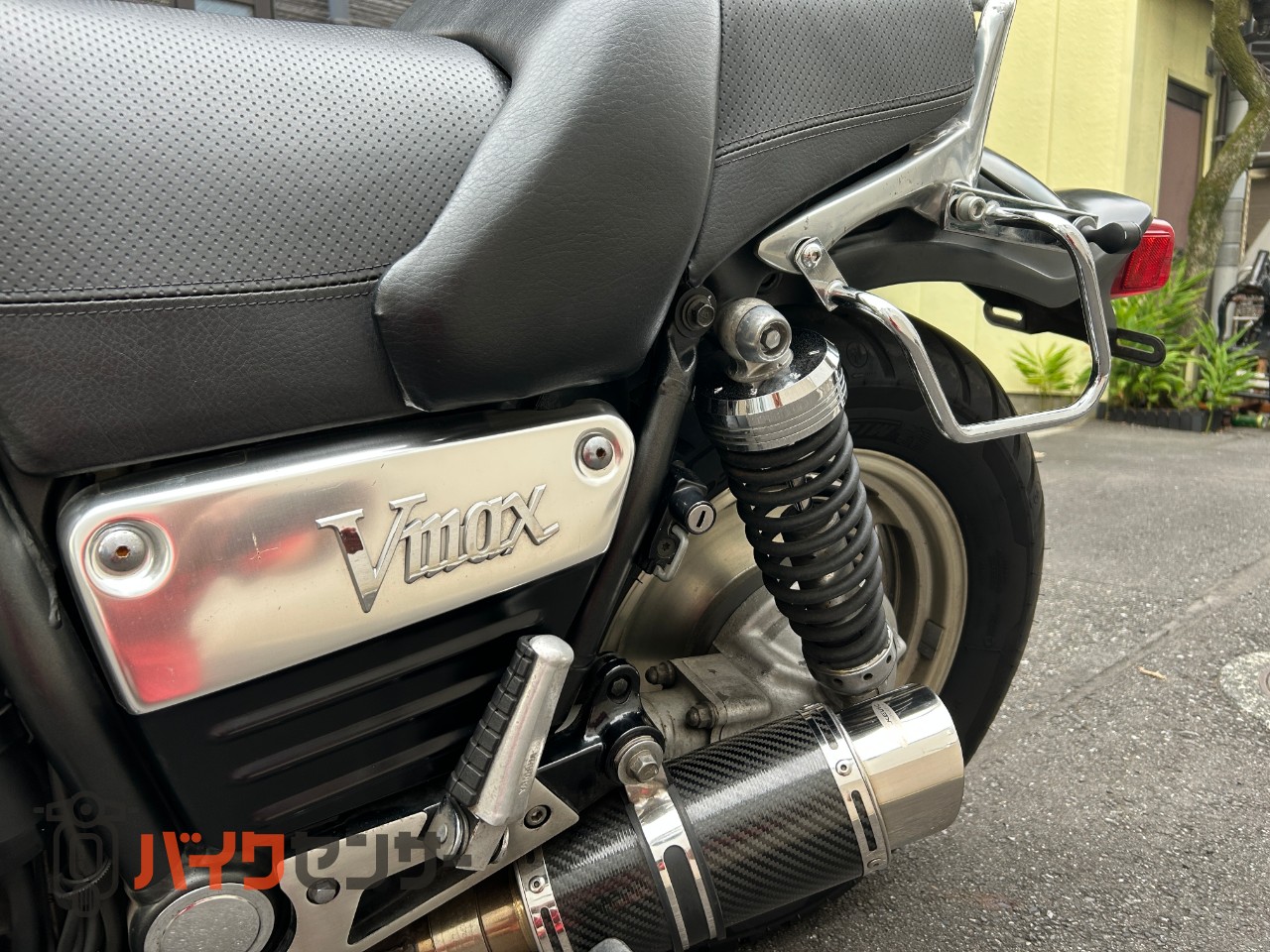 ヤマハ VMAX 1200 南アフリカ仕様135馬力 DELKEVIC製