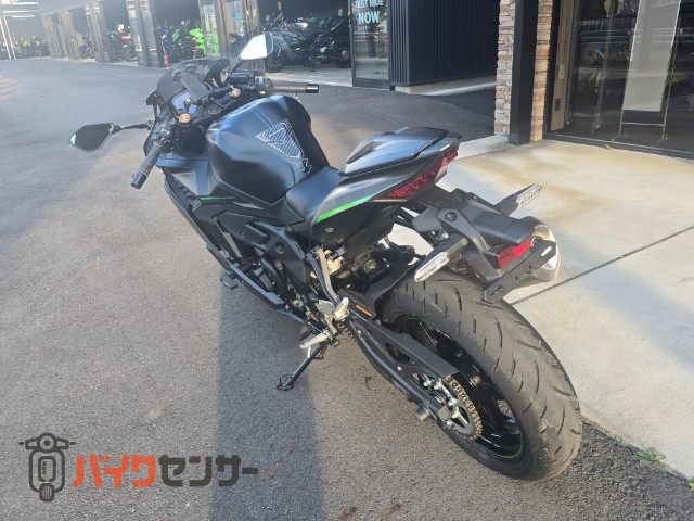 Ninja ZX-4R SE - KAWASAKI | CHAMPION 76 | チャンピオン 76