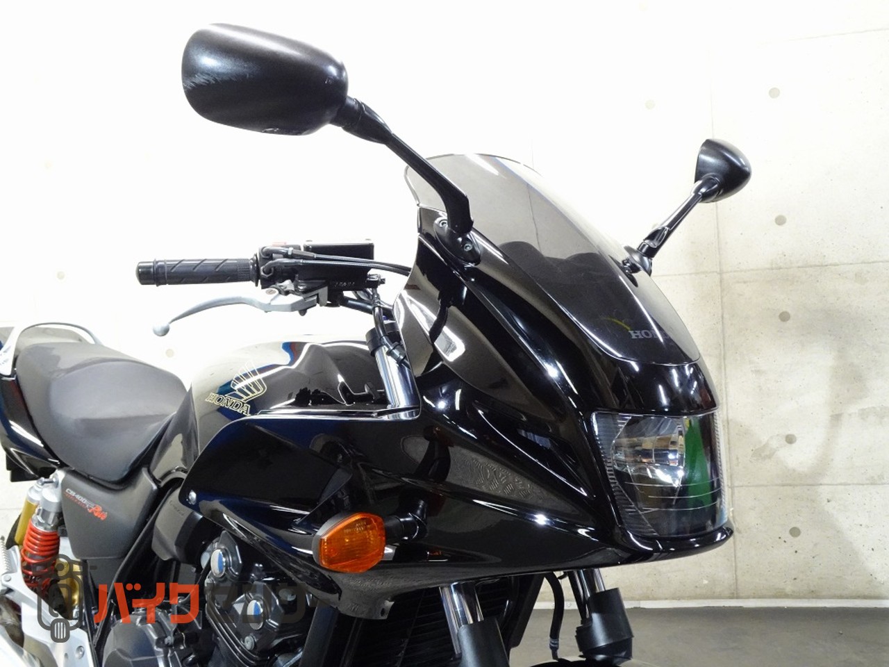 くろ ホンダ CB400 SUPER ボルドール VTEC Revo NC42 2011