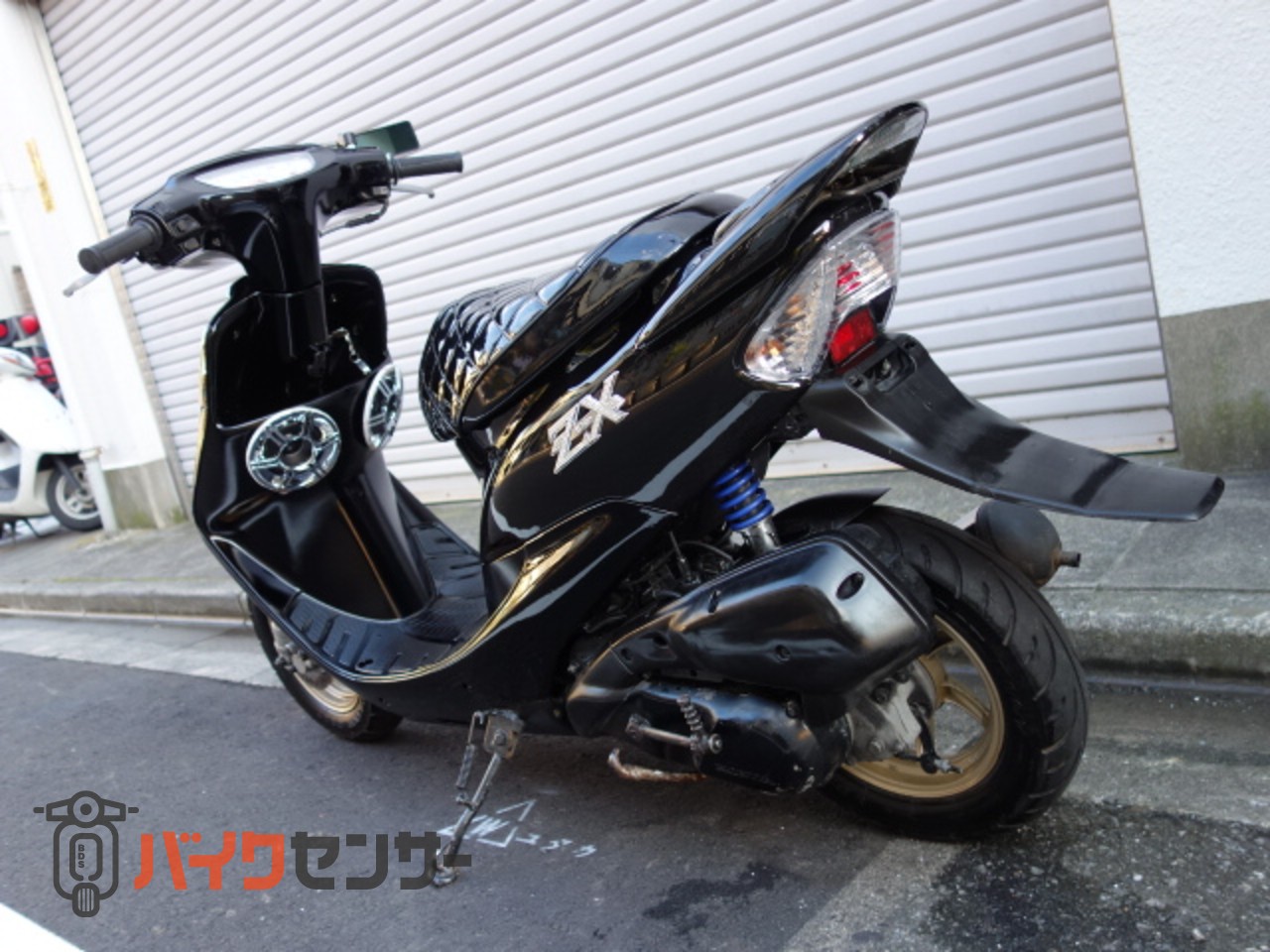 ホンダ DIO ZX NEWアイライン・フルピンクLED・2スピーカー
