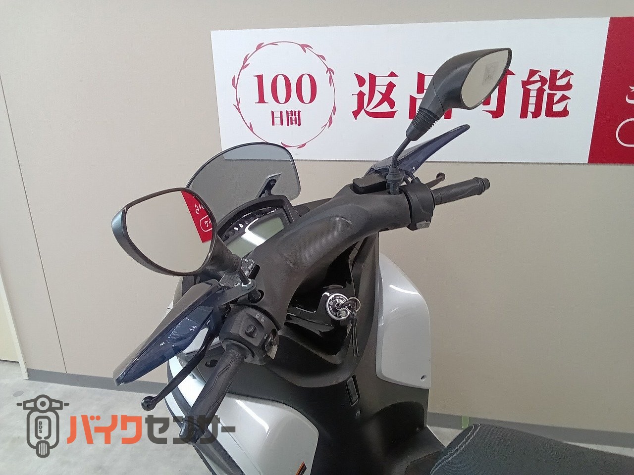 ヤマハ トリシティ125 純正オプショントップケース！ ナックル