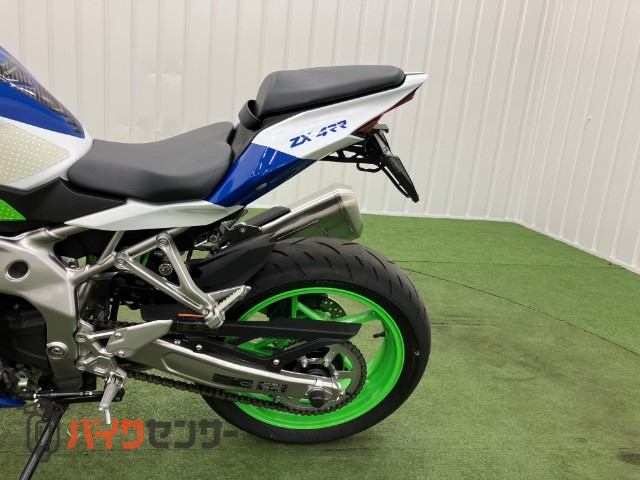 NINJA ZX-4RR Anniversary Edition グリップ