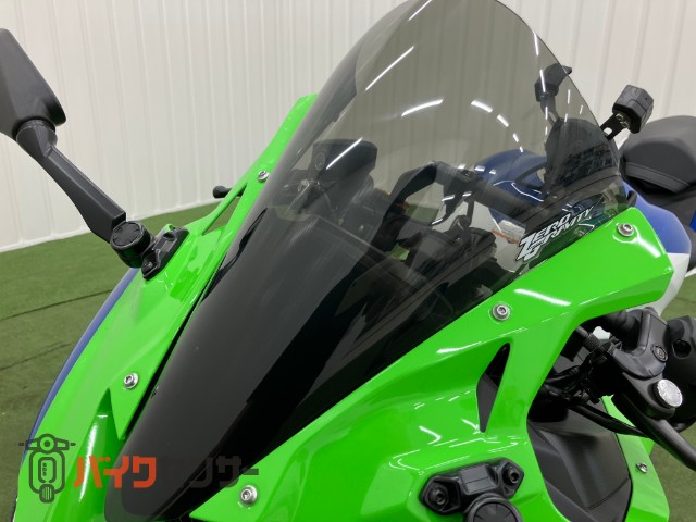 NINJA ZX-4RR Anniversary Edition グリップ