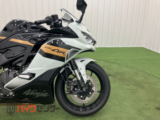 Ninja ZX-4R SE 純正マフラー クイックシフター フレームスライダー