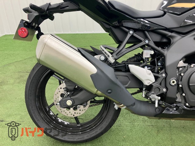 ZX-4R SE 純正マフラー　ほぼ新品 Ninja ZX-4R SE 純正マフラー クイックシフター フレームスライダー