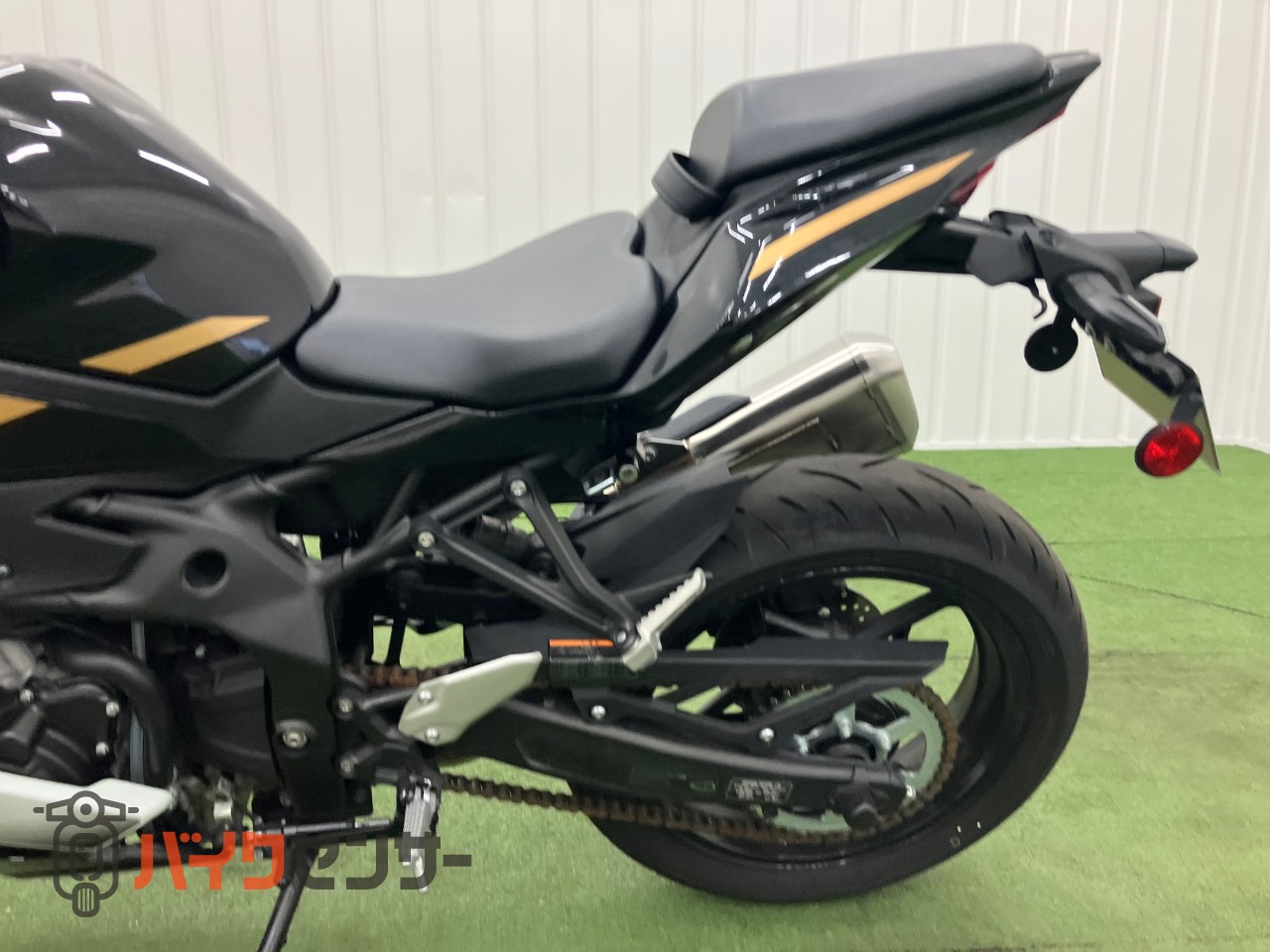 カワサキ Ninja ZX-4R SE 純正マフラー クイックシフター フレーム