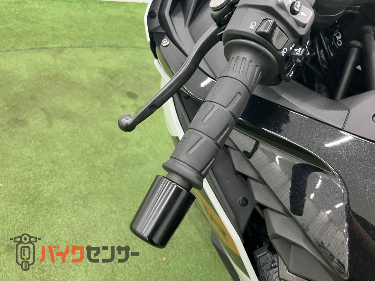 カワサキ Ninja ZX-4R SE 純正マフラー クイックシフター フレーム