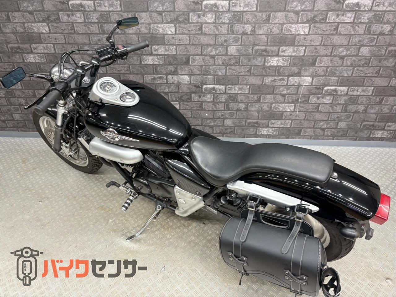 ホンダ マグナ250 社外マフラー カスタムハンドル シート サイドバック