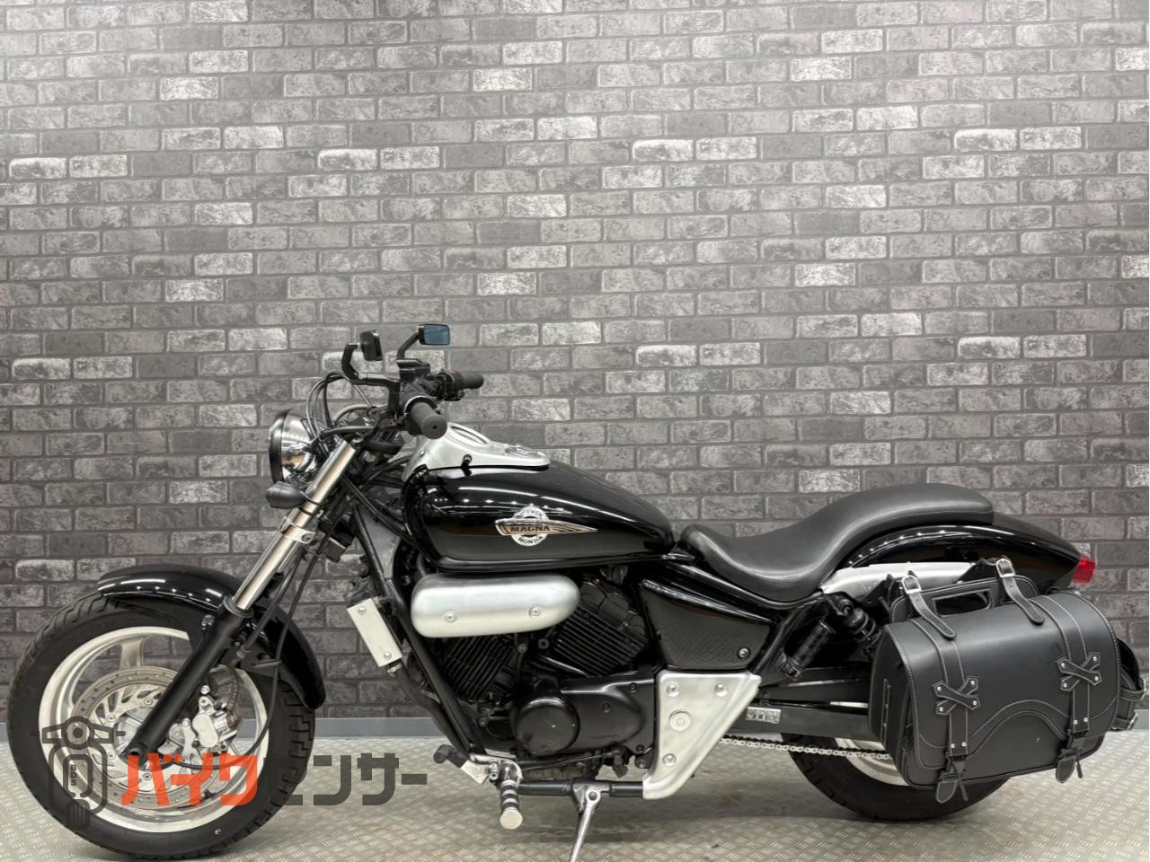 ホンダ マグナ250 社外マフラー カスタムハンドル シート サイドバック