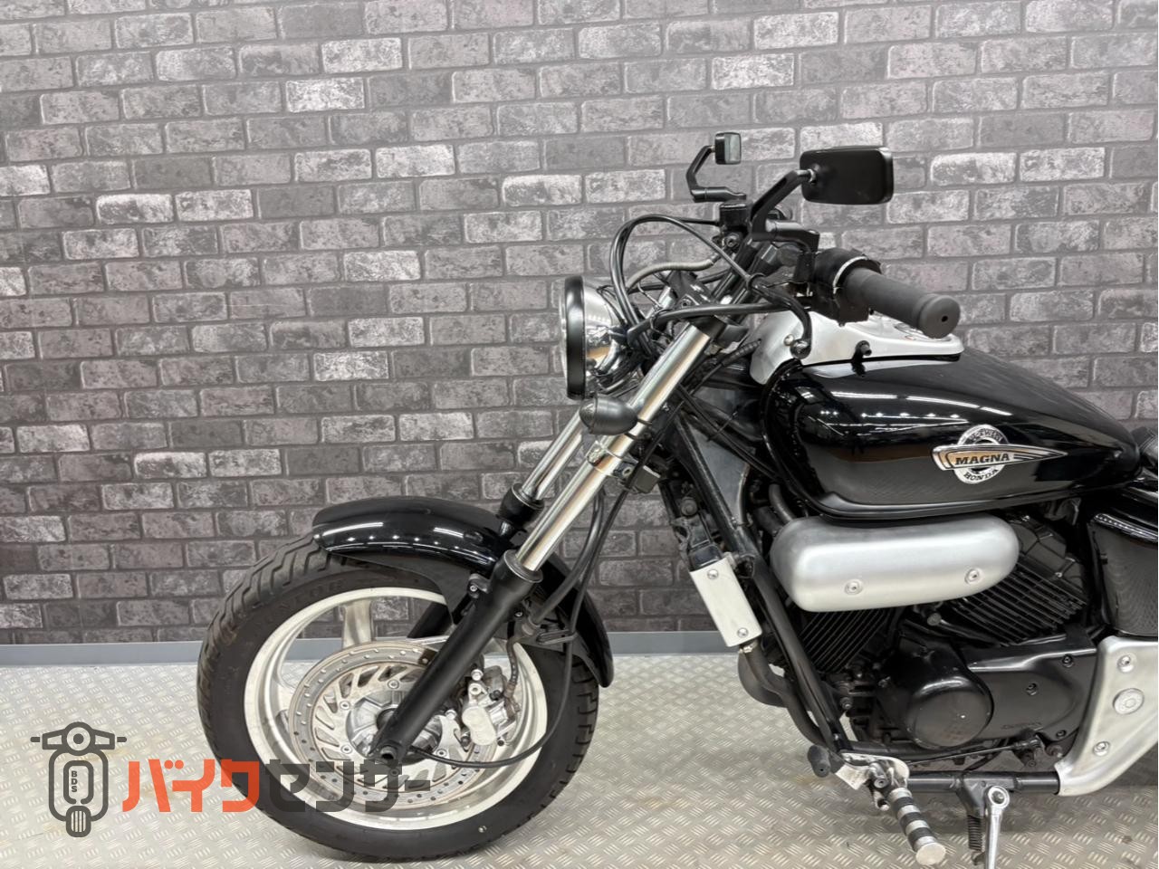 ホンダ マグナ250 社外マフラー カスタムハンドル シート サイドバック