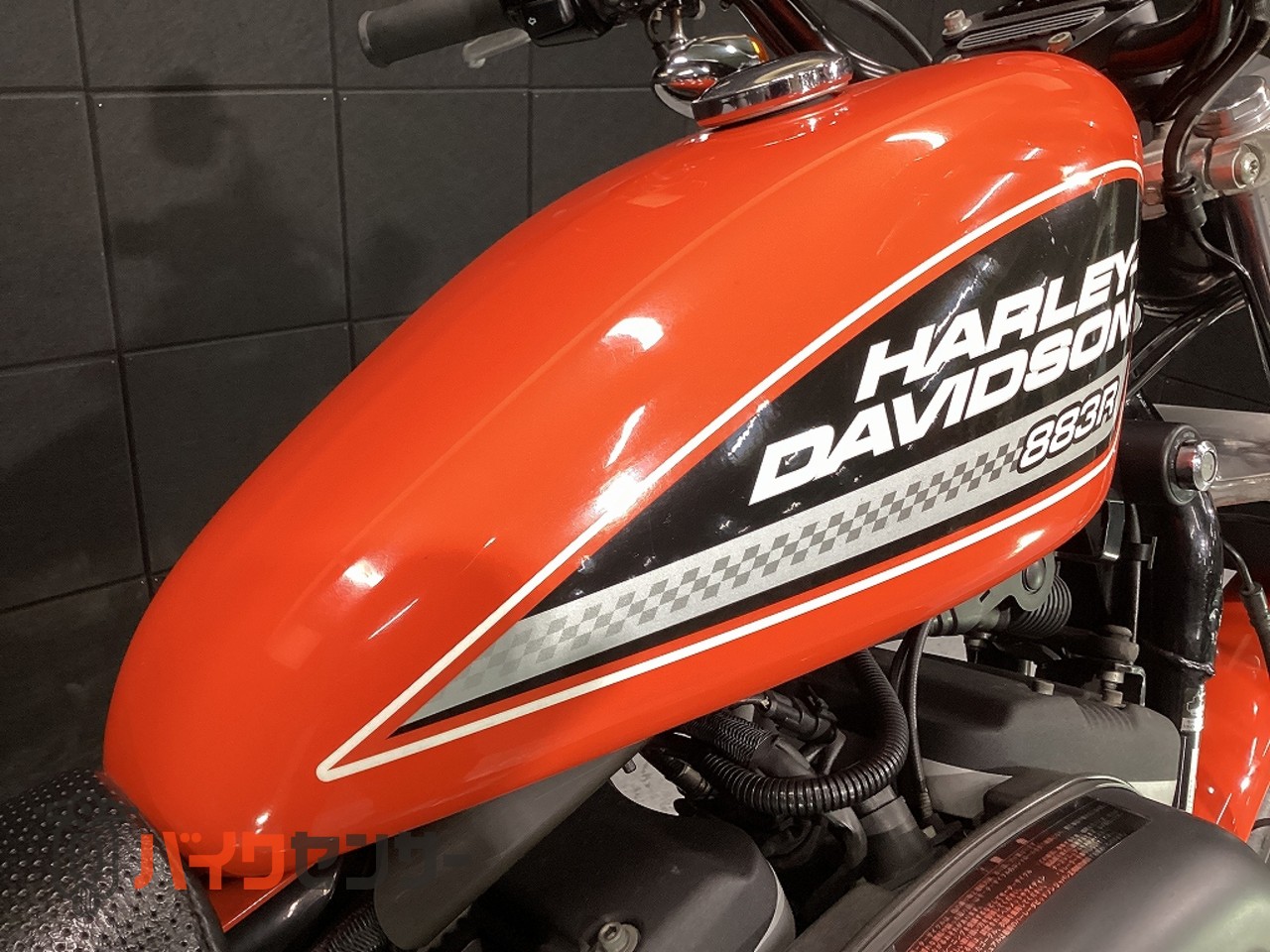 HARLEY-DAVIDSON XL883R オレンジ タンク　インジェクション ハーレーダビッドソン XL883R 乗出し整備済・車検残(R10年9月迄