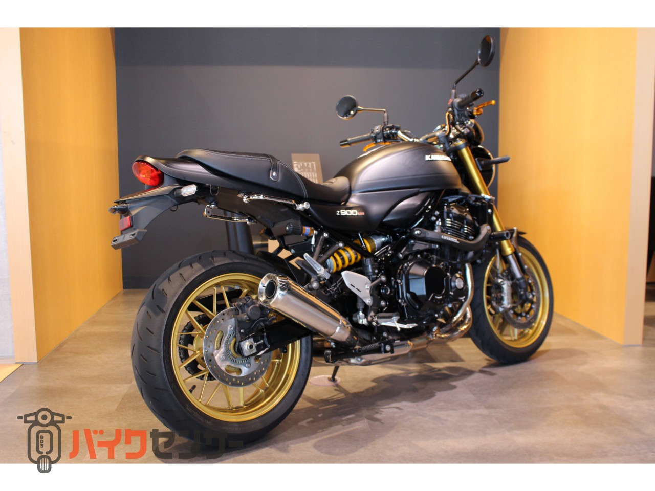 カラ カワサキ Z900RS SE ワンオーナー OVER製サブフレ－ム・フレ