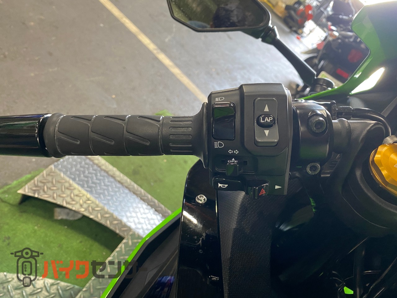 カワサキ NINJA ZX-4RR ETC2.0 エンジンスライダー 純正スペアキー