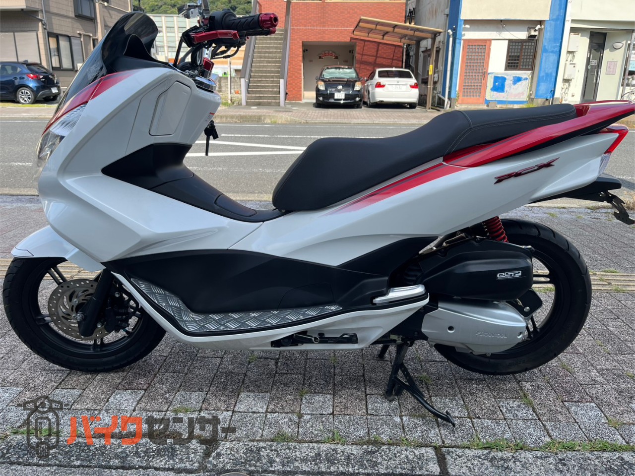 ホンダ PCX125 JF56モデル 2845km モリワキマフラーカスタム車 B696430