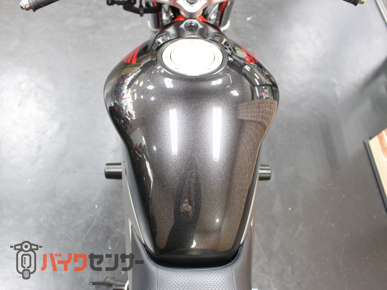 ホンダ　VTR250 FI 用　ガソリンタンク　黒にリペイント済 ホンダ VTR250-2 ETC B696592| BDSバイクセンサー