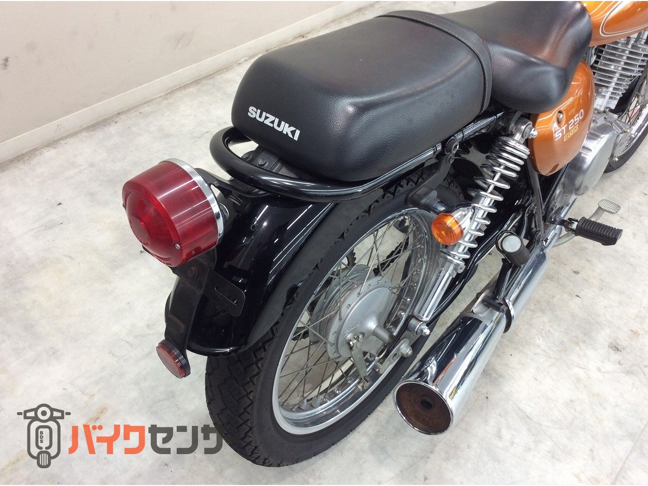 こなは バイク、スズキ、SUZUKI ST250E ，NJ4CA、FIインジェクションモデル