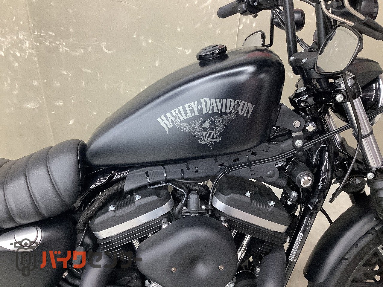 ハーレーダビッドソン Sportster 883 Iron [ XL883N ]VANCE&HINES